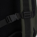 Zaino uomo impermeabile verde 13320 03 RAINS 