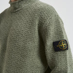 Maglia uomo Cotton Chenille verde militare 5100019 S00N5V0055 STONE ISLAND 