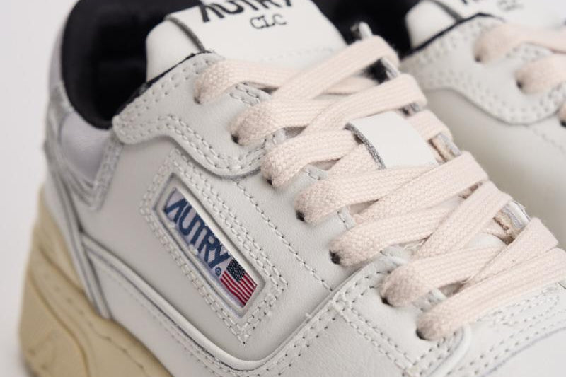 Sneakers donna Clc Low bianca e grigia ROLW MY06 AUTRY 