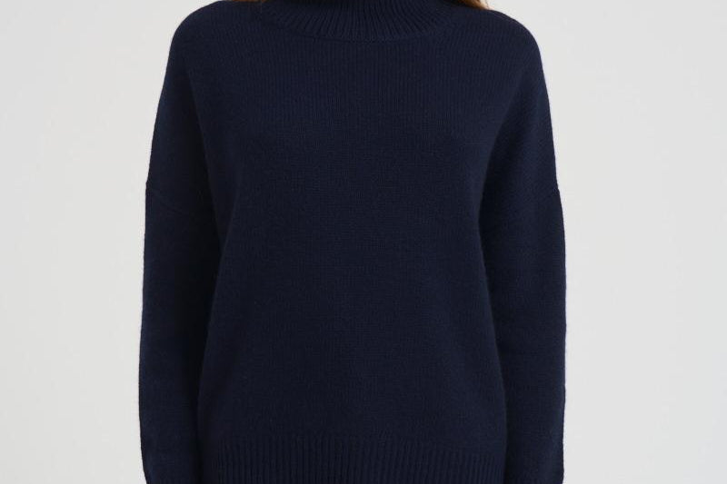 Dolcevita donna Heidi in cashmere blu 202113 NAVY LISA YANG 