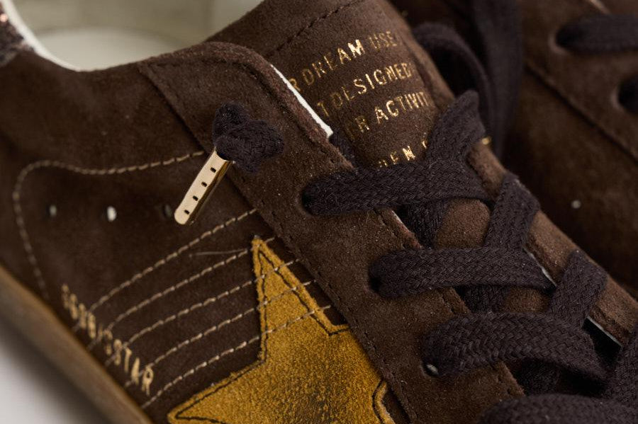 Sneakers donna Superstar in suede marrone GWF00102 F00810055736 GOLDEN GOOSE 
