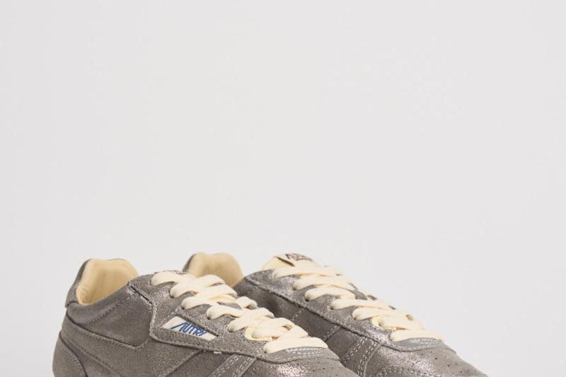 Sneakers donna Windspin in pelle laminata WSLW OY01 AUTRY 