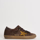 Sneakers donna Superstar in suede marrone GWF00102 F00810055736 GOLDEN GOOSE 