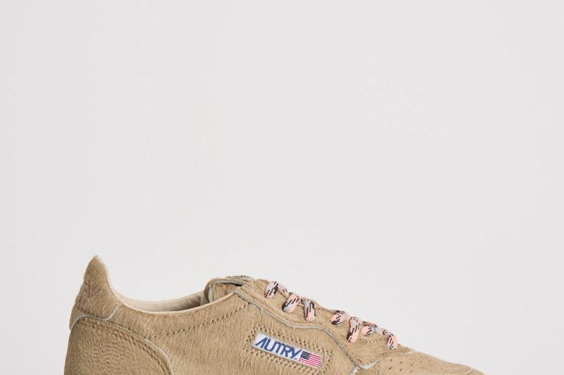 Sneakers donna Medalist suede beige AULW PE01 AUTRY 