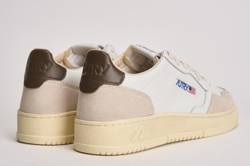 Sneakers uomo Medalist low in suede beige e marrone AULM LS15 AUTRY 