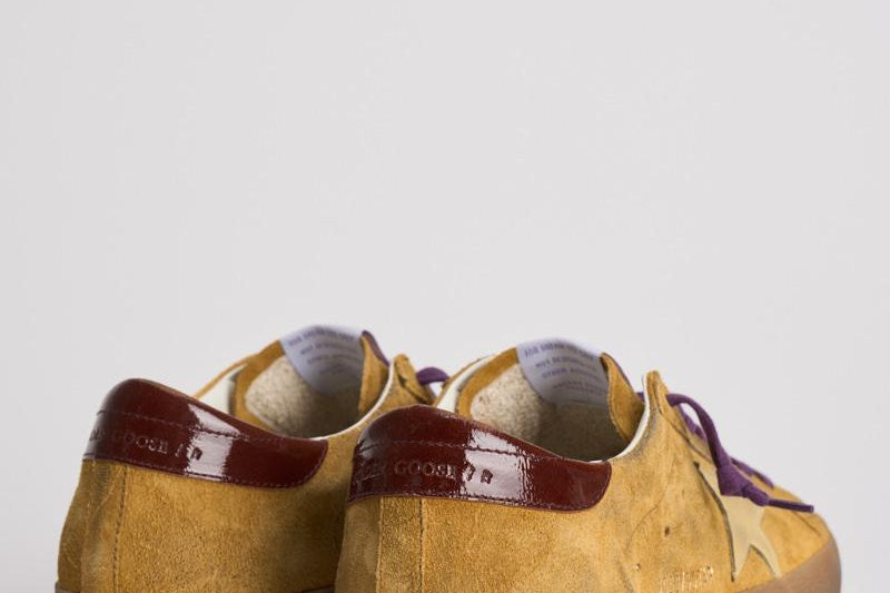Sneakers uomo Super Star in suede cammello GMF00101 F00750482995 GOLDEN GOOSE 