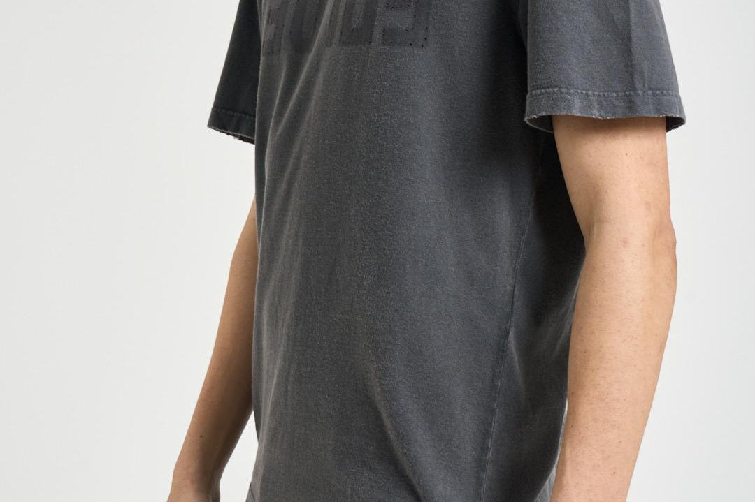 T-shirt uomo con stampa grigio antracite GMP01220 P00067160318 GOLDEN GOOSE 