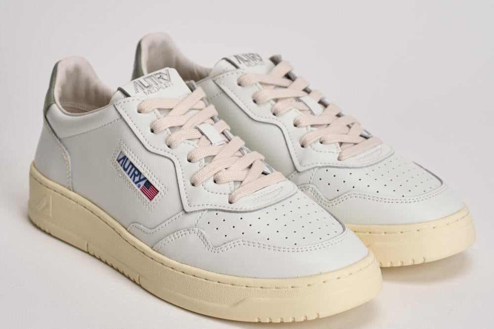 Sneakers uomo Medalist Low bianca e grigia AULM LL11 AUTRY 
