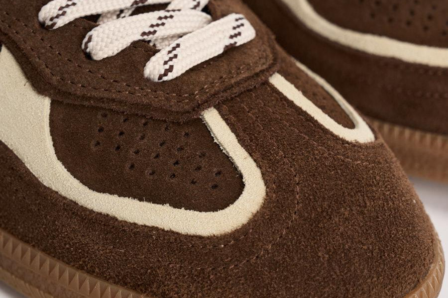 Sneakers donna in suede marrone e panna S100471 71 ALOHAS 