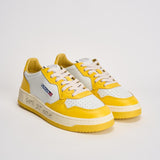 Sneakers uomo Medalist Low bianca e gialla AULM BH01 AUTRY 