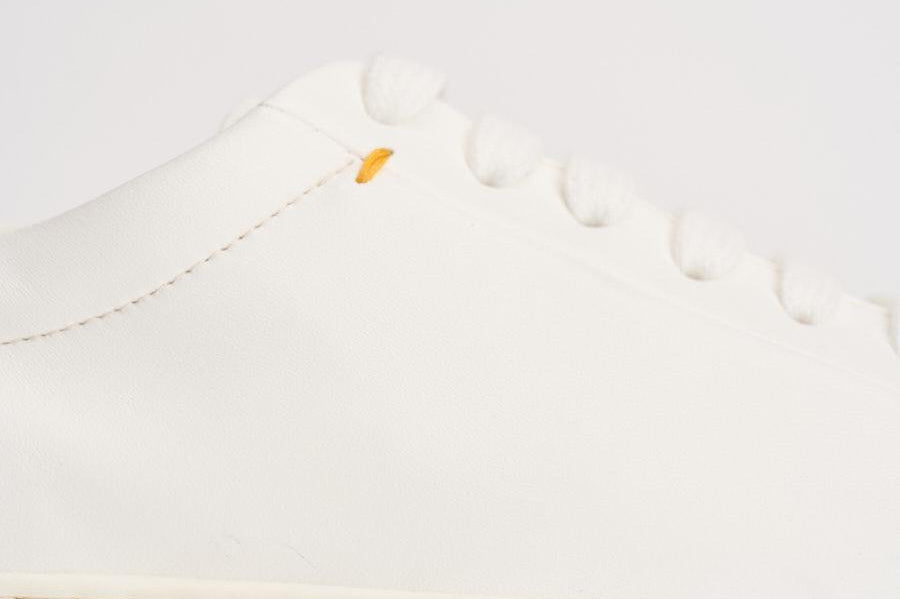 Sneakers uomo in pelle bianca 3552 PLONGEW11 DOUCAL'S 