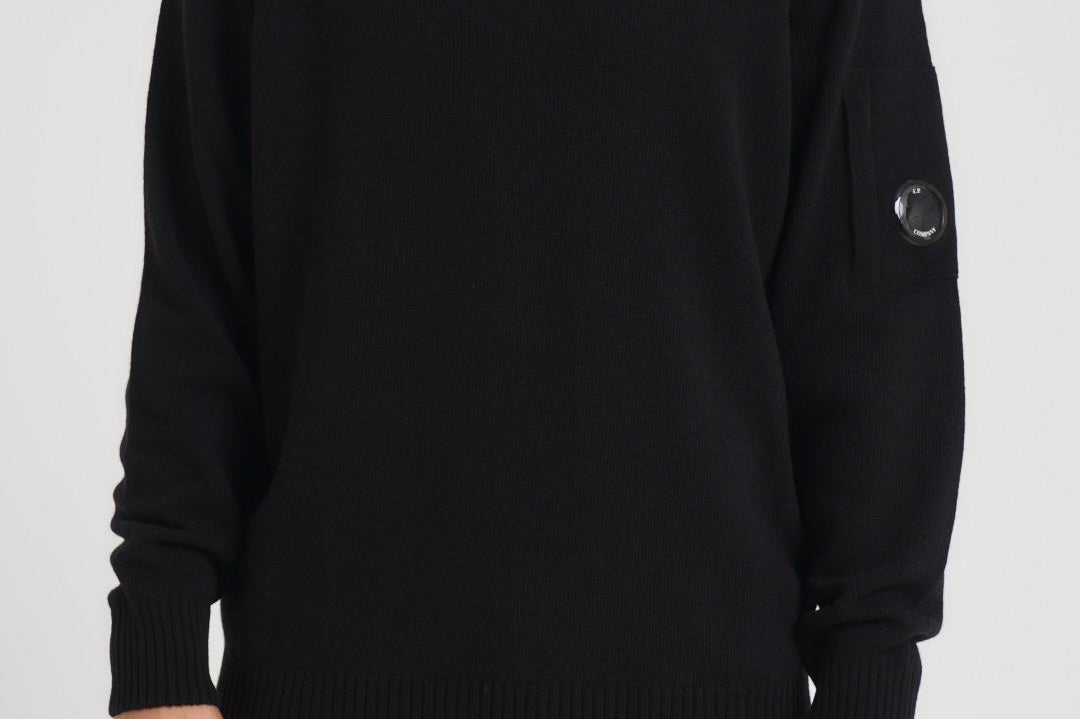 Felpa uomo girocollo in misto lana nera KN707A 110149A999 CP COMPANY 