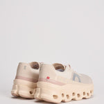 Sneakers run monster moon donna MONSTER. MOON FAWN ON RUNNING 