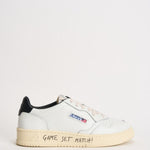 Sneakers uomo Medalist Low nera e bianca AULM ML02 AUTRY 