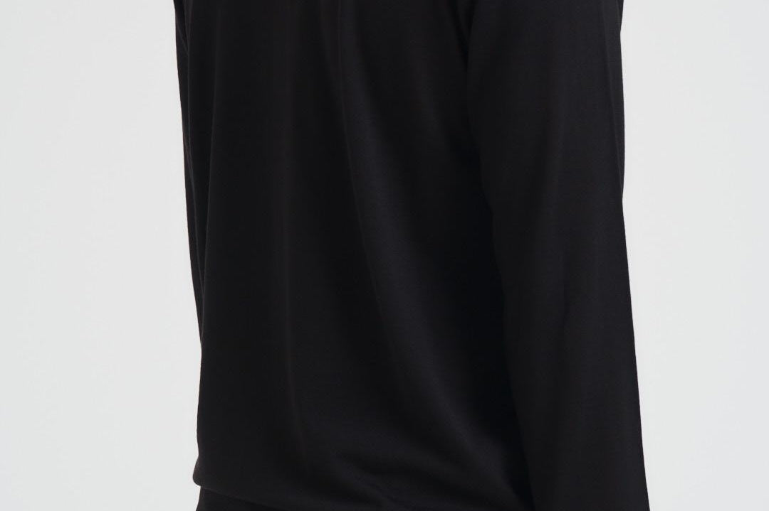Polo uomo in lana merino nera GMP01353 P00104190100 GOLDEN GOOSE 
