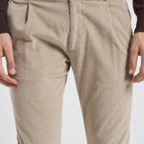 Pantalone uomo con pence in velluto a coste tortora RETRO DV0500XBEIGE BERWICH 