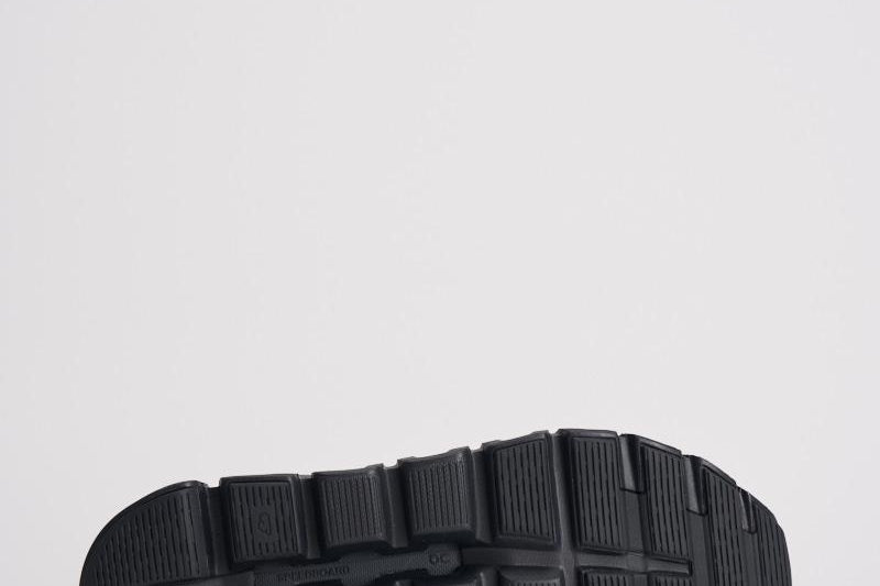 Sneakers Cloud 6 WP uomo nera CLOUD6 ALL BLACK ON RUNNING 