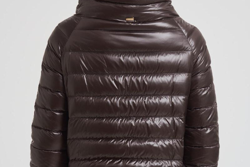 Cappa donna corta in nylon marrone scuro PI0046DIC 8800 HERNO 