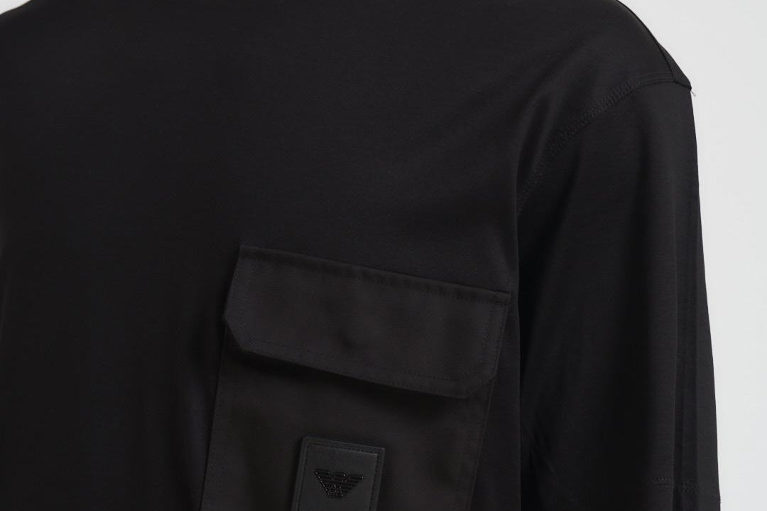 T-shirt uomo con tasca nera EM002978 AF10761UC001 EMPORIO ARMANI 