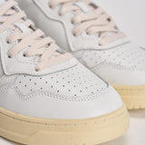 Sneakers uomo Medalist bianca e blu AULM LL12 AUTRY 