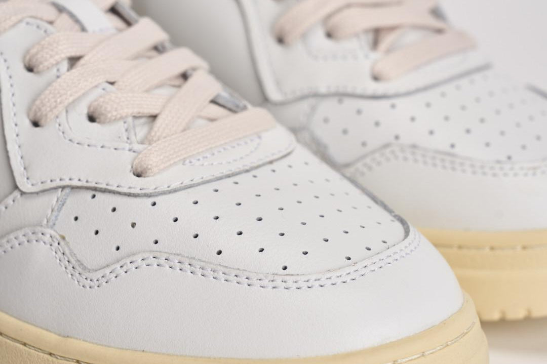 Sneakers uomo Medalist bianca e blu AULM LL12 AUTRY 