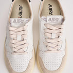 Sneakers donna medalist low in suede e nera AULW LS21 AUTRY 