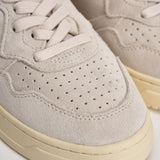 Sneakers donna Medalist low in suede beige AULW UH01 AUTRY 