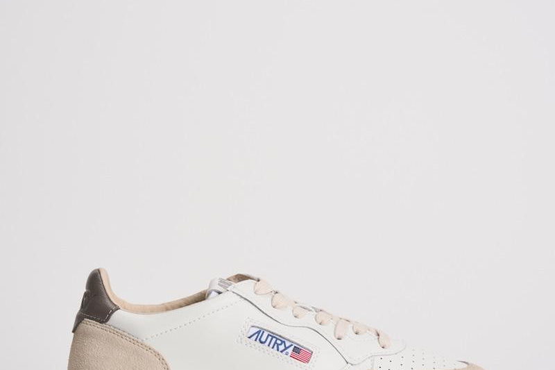 Sneakers uomo Medalist low in suede beige e grigio AULM LS01 AUTRY 