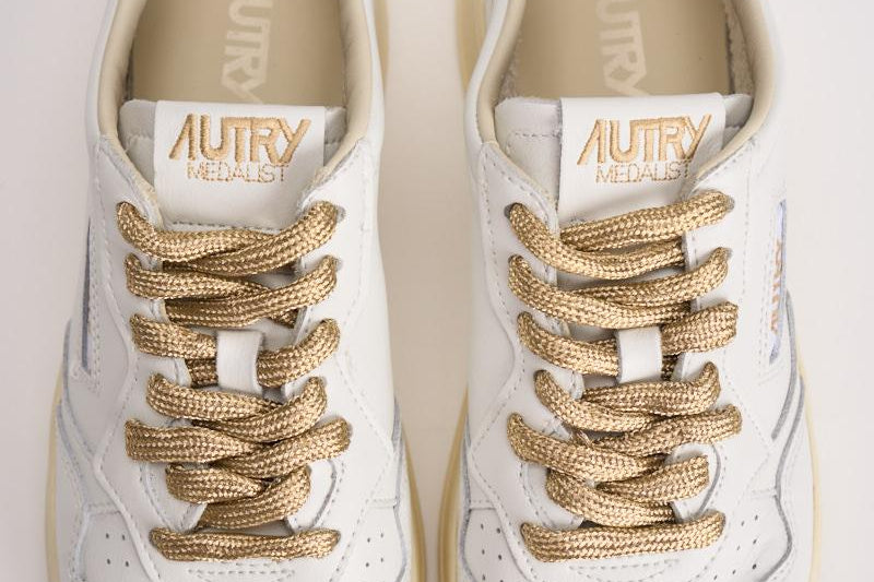 Sneakers donna Medalist Low panna e oro AULW SW01 AUTRY 