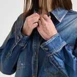 Camicia donna in denim blu slavato GWP02525 P00240650100 GOLDEN GOOSE 