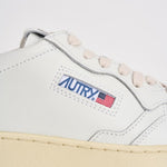 Sneakers uomo Medalist Low bianca e nera AULM LL22 AUTRY 