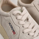 Sneakers donna Medalist low in suede beige AULW UH01 AUTRY 