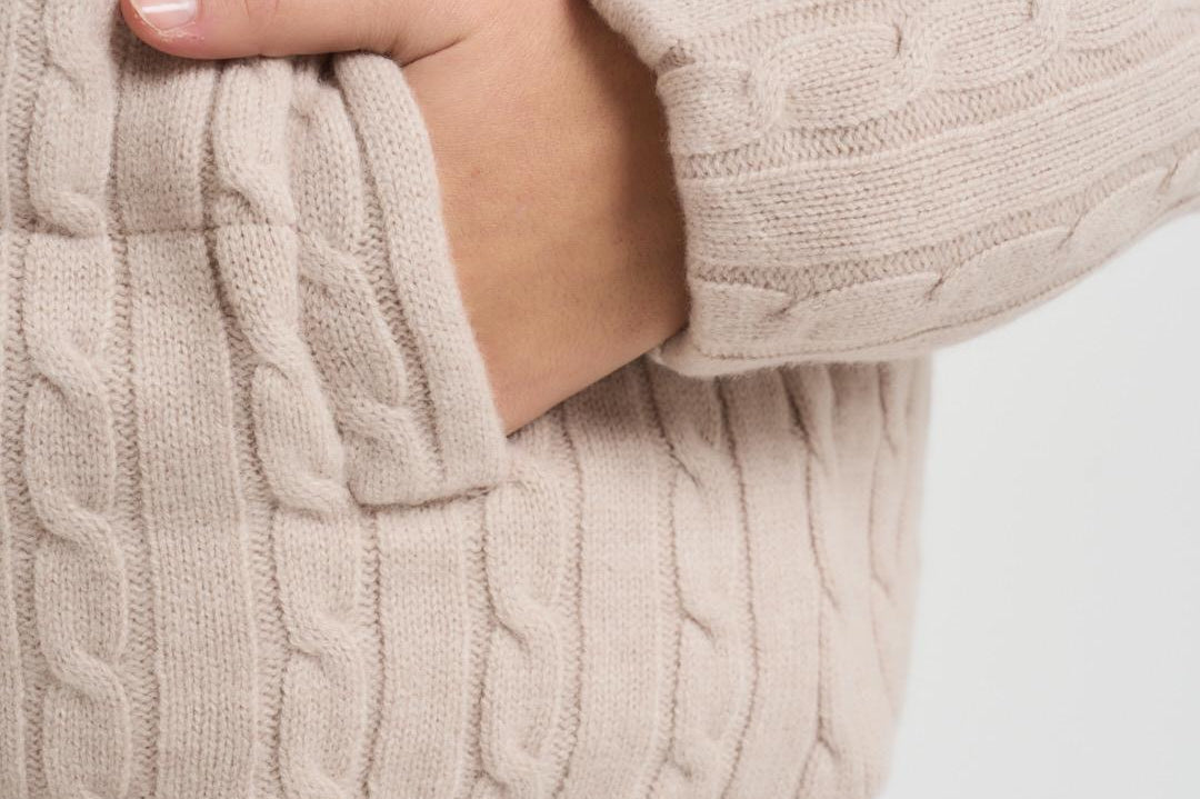 Giubbotto donna in maglia a trecce beige MYAWOOL 11 MC2 SAINT BARTH 