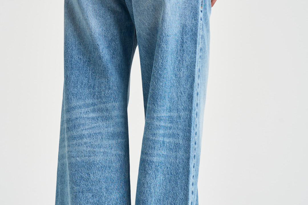 Jeans donna 1996 D-Sire in denim celeste A06926 09I2901 DIESEL 