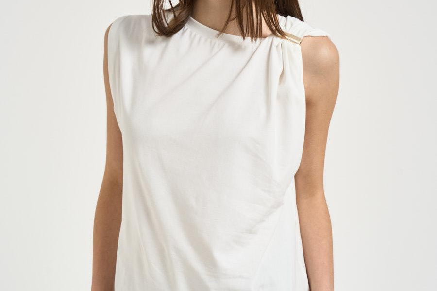 T-shirt donna smanicata con dettaglio gioiello dorato 106478A35D MELODYZ05 PINKO 