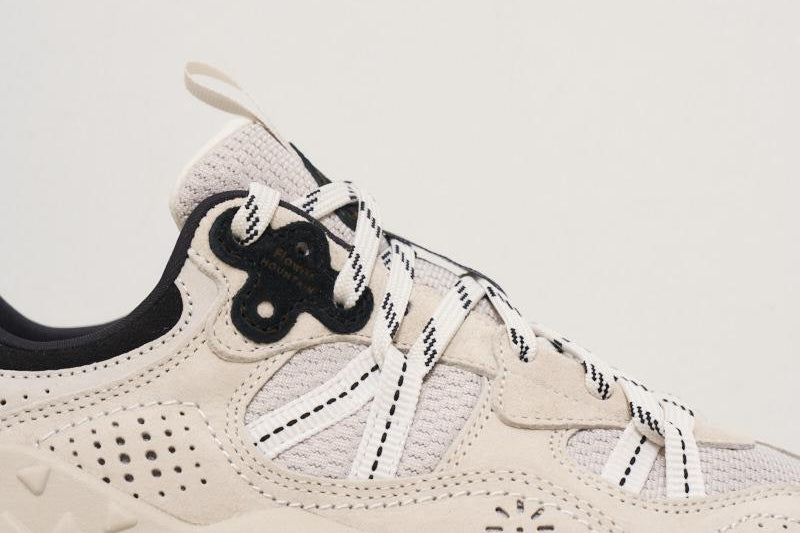 FLOWER MOUNTAIN 0N01UMESHOFFWHITE