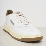 Sneakers uomo Medalist bianca e marrone AULM VS03 AUTRY 