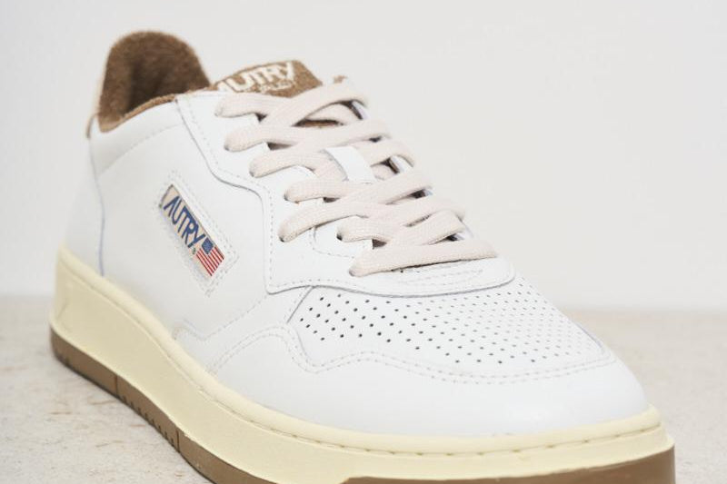 Sneakers uomo Medalist bianca e marrone AULM VS03 AUTRY 