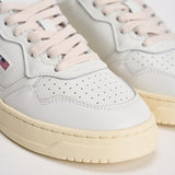 Sneakers Medalist Low donna bianca e rosa AULW LL16 AUTRY 