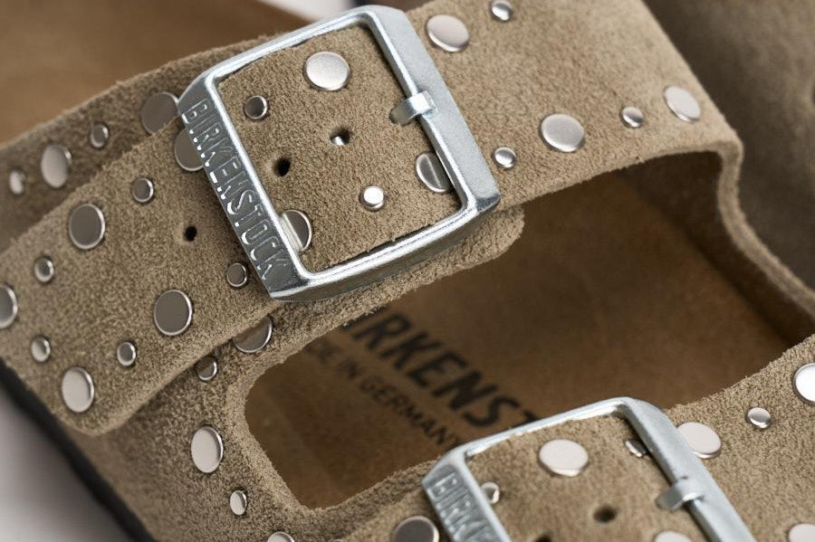 Sandalo donna beige effetto suede  con borchie 1029390 TAUPE BIRKENSTOCK 