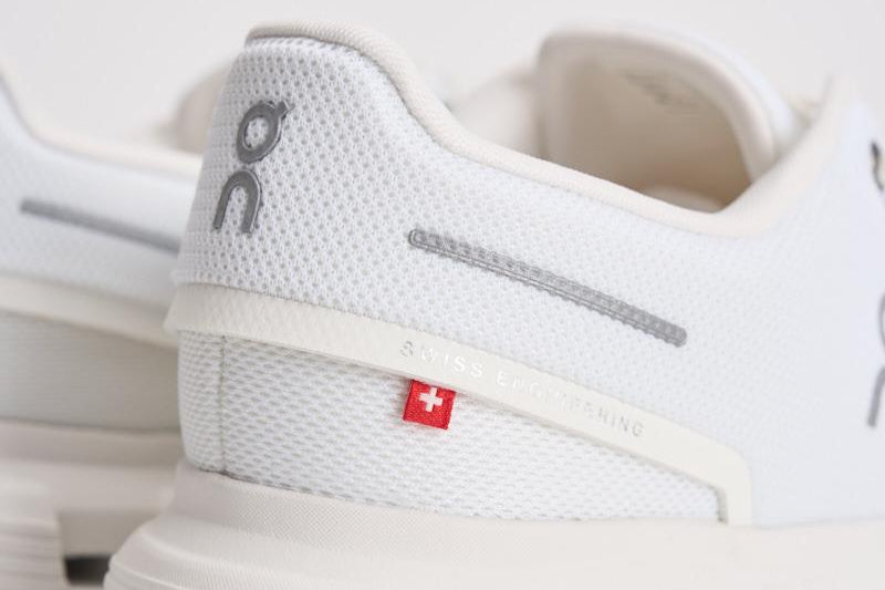 Sneakers Cloud 6 uomo bianca CLOUD6 WHITE ON RUNNING 