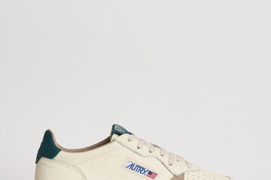 Sneakers uomo Medalist Low panna e verde AULM NE18 AUTRY 