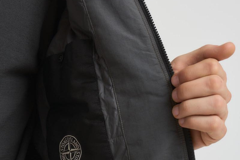 Piumino uomo Crinkle Reps NY grigio 4100013 S0A23V0062 STONE ISLAND 