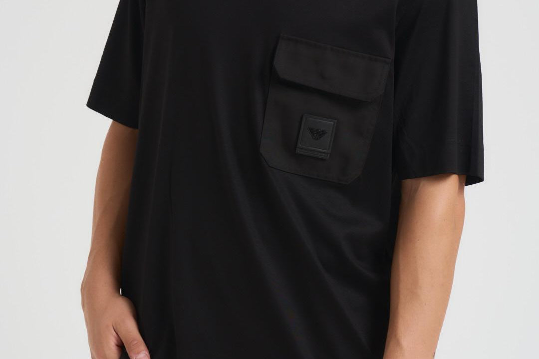 T-shirt uomo con tasca nera EM002978 AF10761UC001 EMPORIO ARMANI 