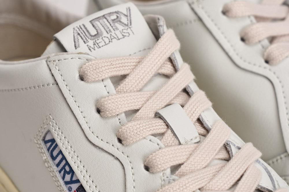 Sneakers uomo Medalist Low bianca AULM LL15 AUTRY 
