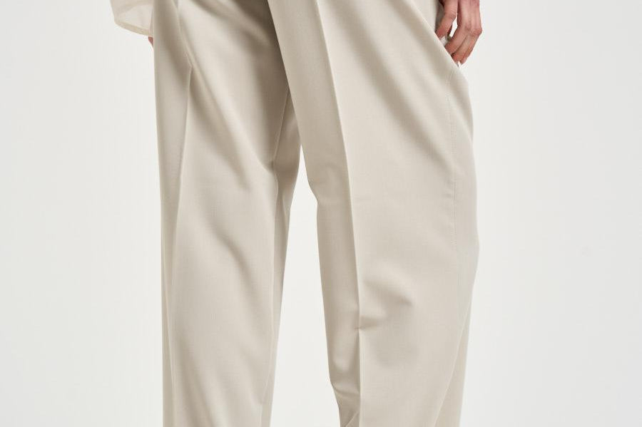 Pantalone donna con pieghe grigio 106607A18E PAULAI18 PINKO 