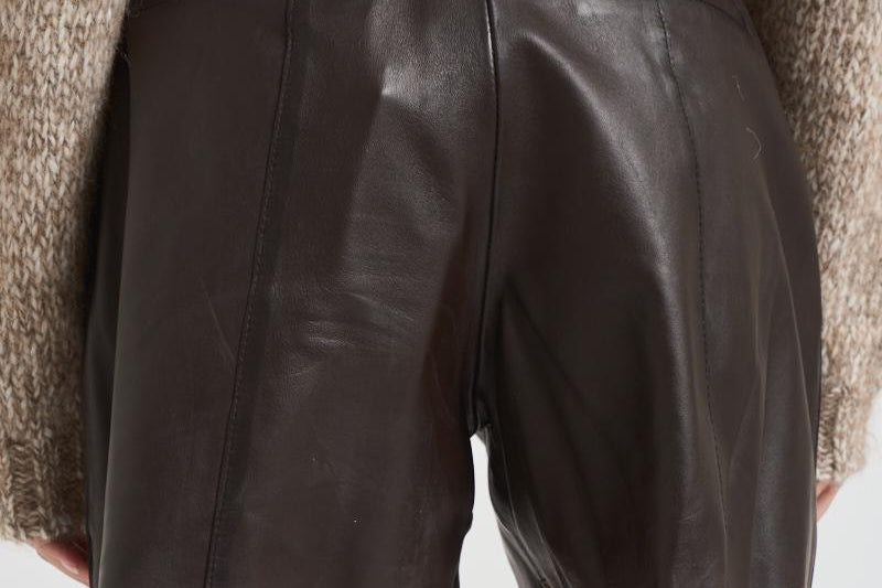 Bermuda donna in pelle marrone scuro D210595S MACIOCK086MORO P.a.r.o.s.h. 