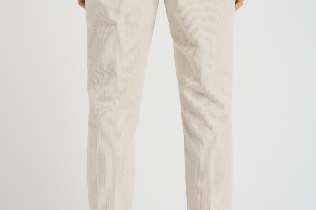 Pantalone uomo con pence in velluto a coste panna RETRO DV0500XLATTE BERWICH 