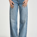 Jeans donna gamba dritta in denim chiaro A317 1885CONCLUSION AGOLDE 
