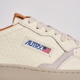 Sneakers uomo Medalist Low bianca e arancione AULM NE13 AUTRY 